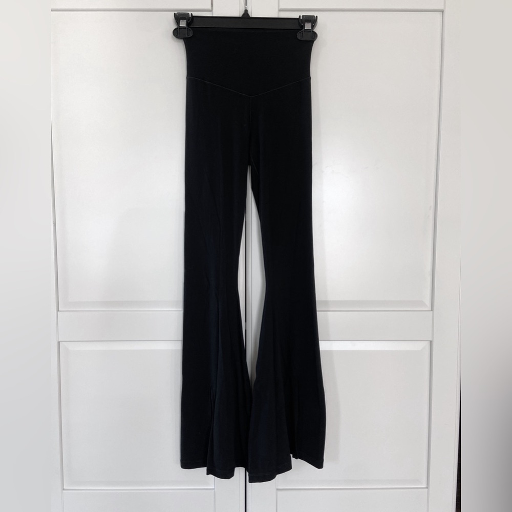 Like new Aerie Black Split-Flare Leggings - Picture 4 of 6